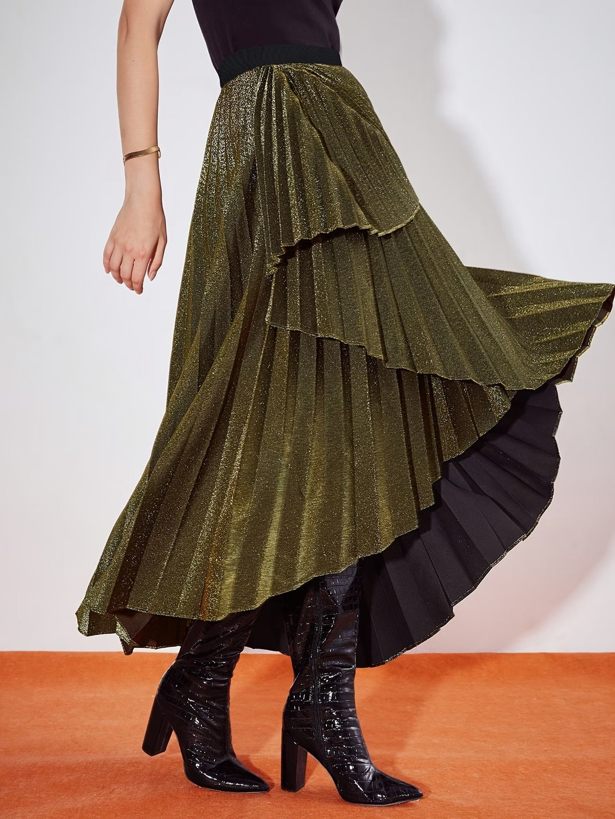 Women’s Asymmetrical Pleated Skirt