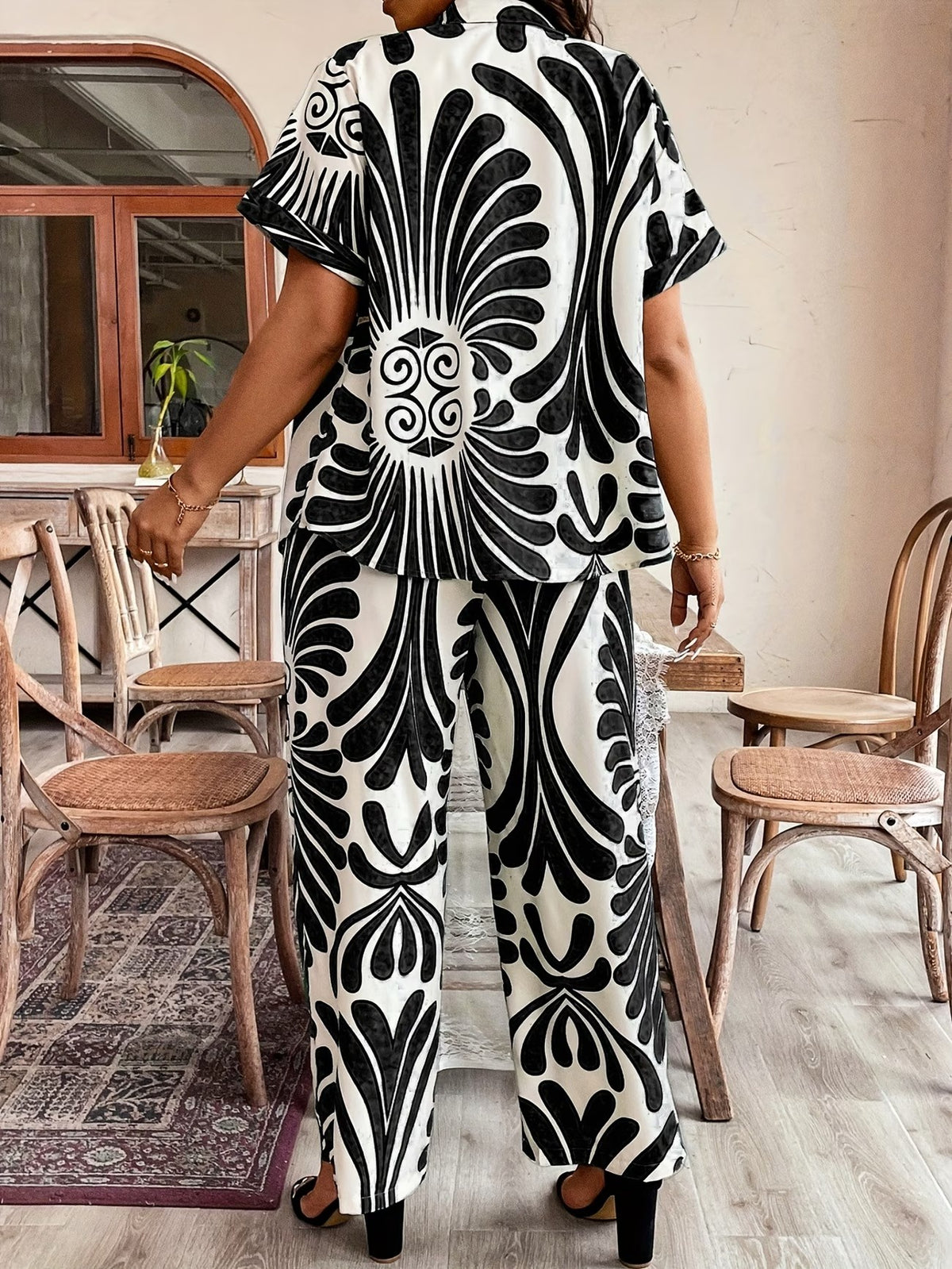 Women’s Graphic Print Shirt and Pants Set
