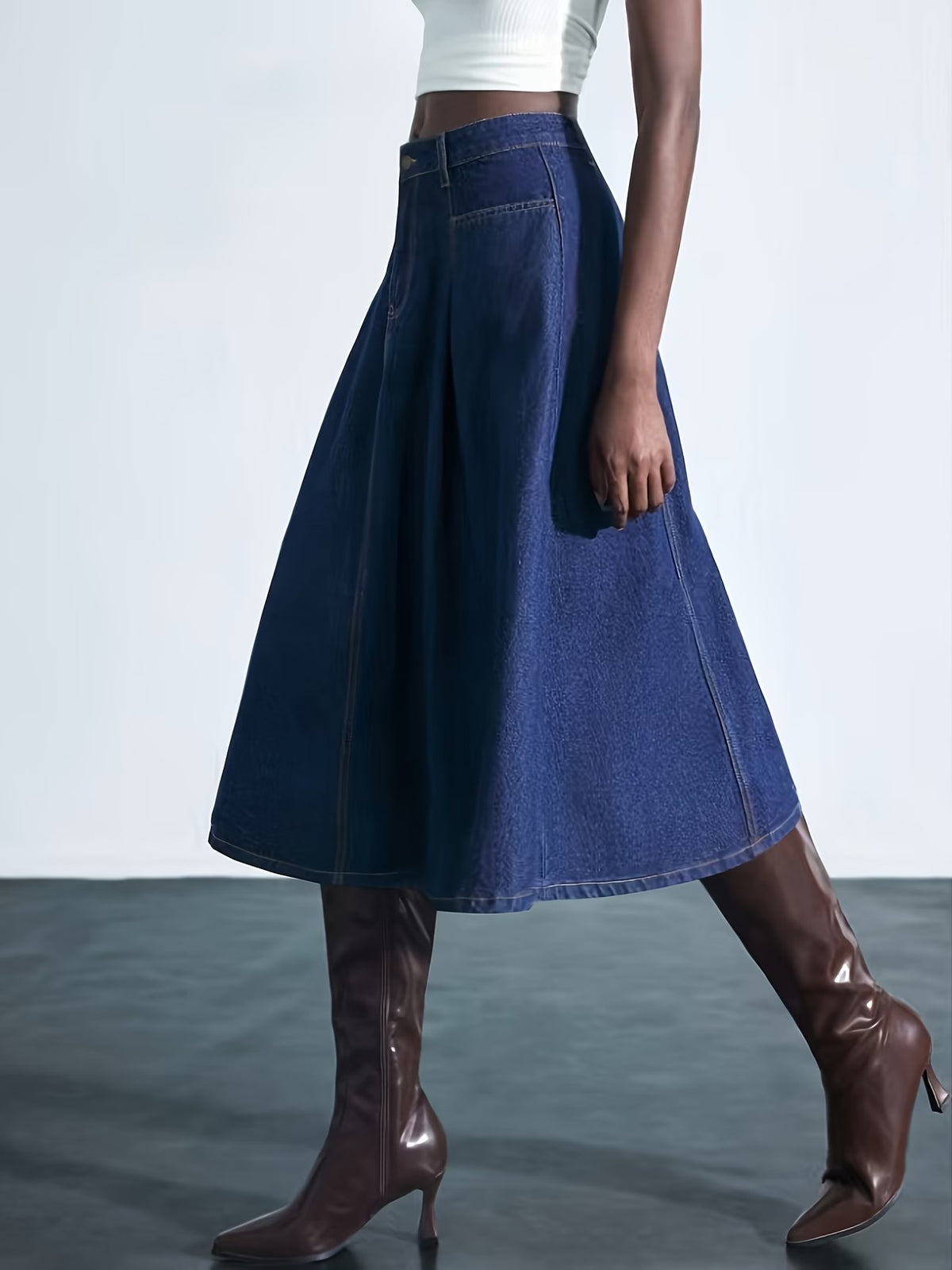 Women’s Midi Skirt with Contrast Stitching