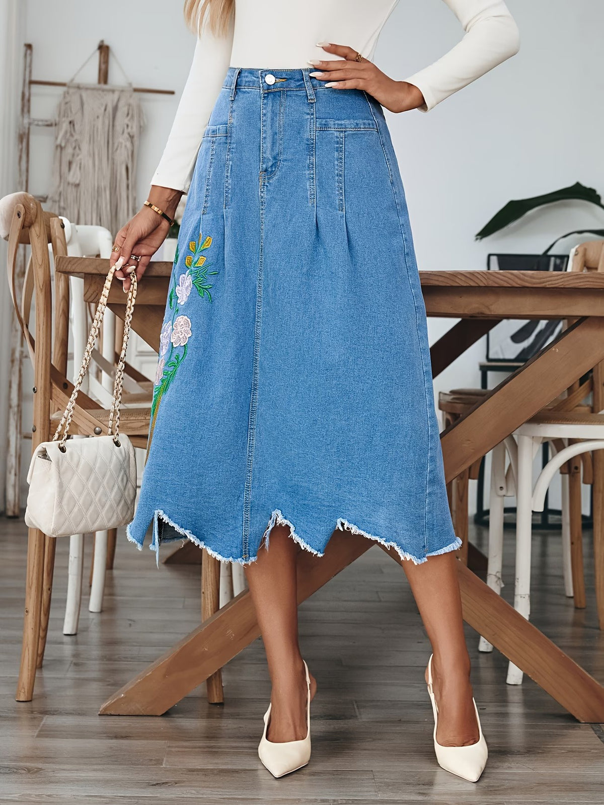 Women’s Midi Skirt with Floral Embroidery