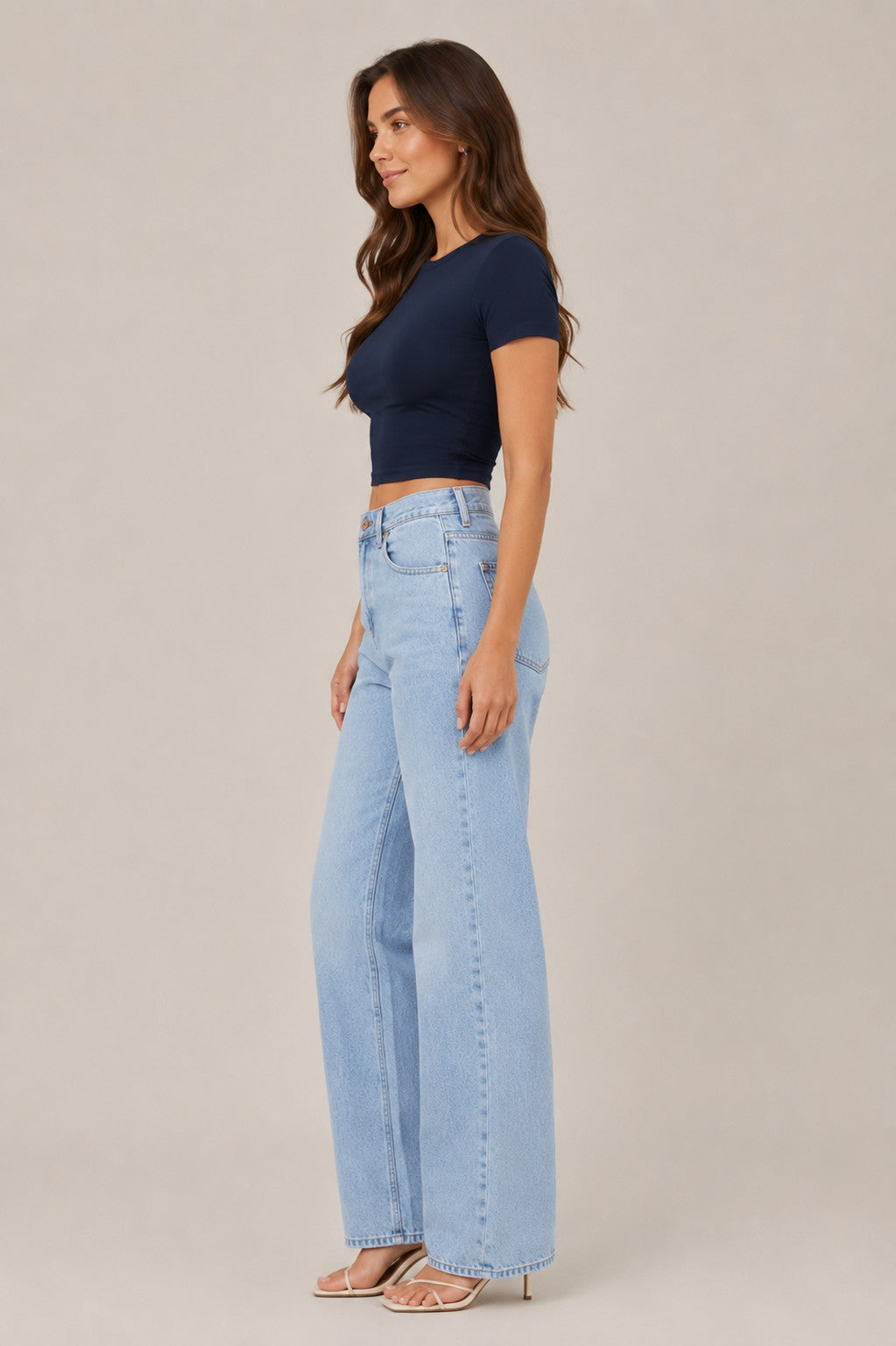 Women's Short Sleeve Round Neck Crop Top