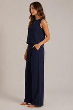 Women’s Sleeveless Round Neck Top Pants Set