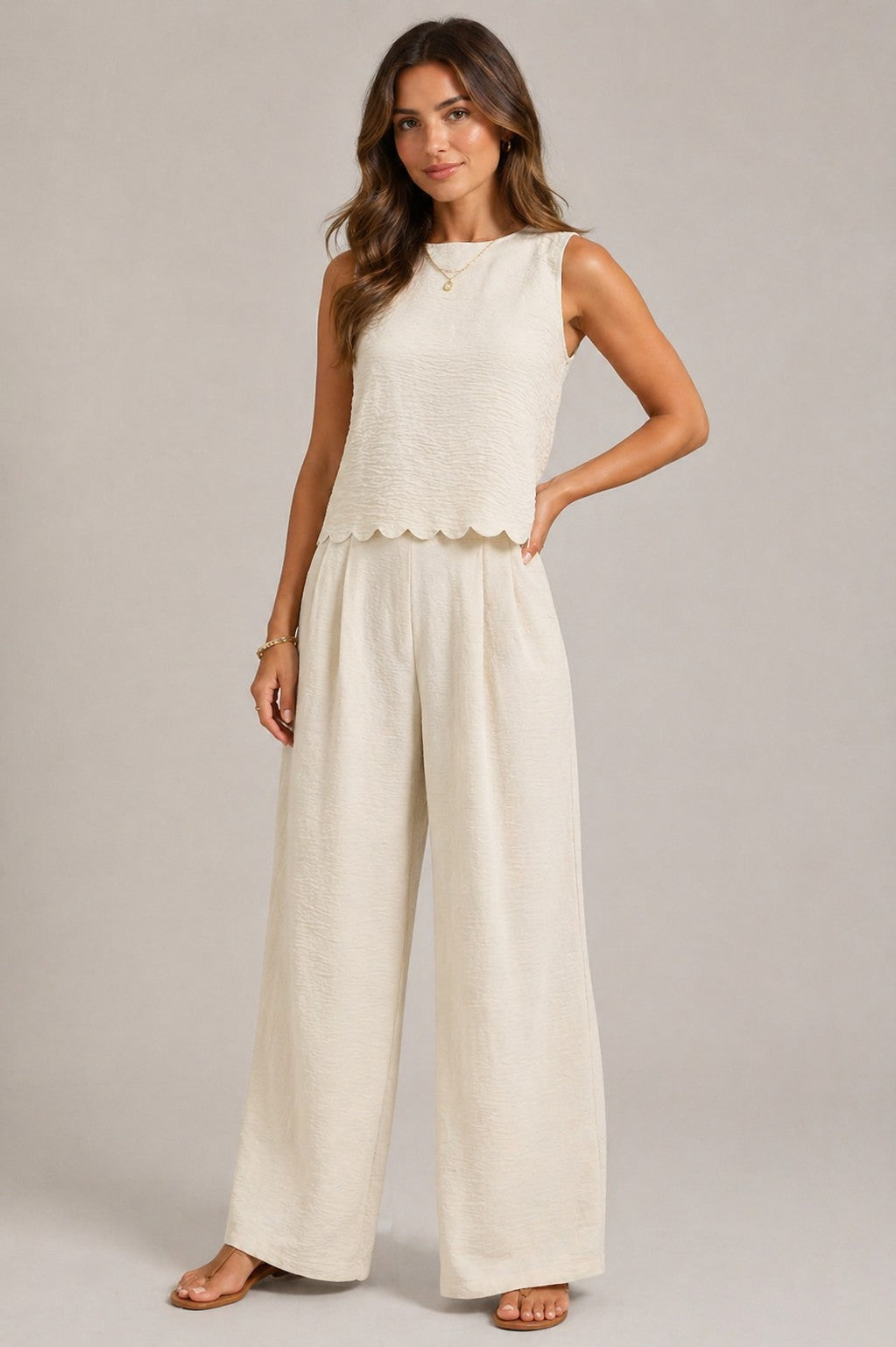 Women’s Sleeveless Round Neck Top Pants Set