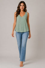 Women’s Sleeveless Scalloped Neck Top