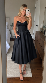 Women’s Sweetheart Neck Sleeveless Midi Dress